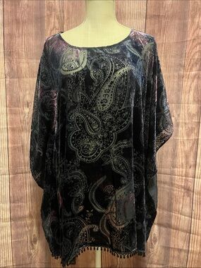 Chico's Black Iridescent Velvet Paisley Burnout Tunic with Beaded Hem